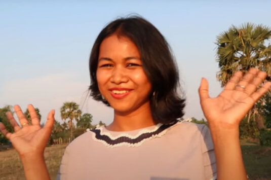 കംബോഡിയക്കാരുടെ ജീവിത സാഹചര്യങ്ങളുടെ നേർക്കാഴ്ച …Walk through a typical Cambodian village
