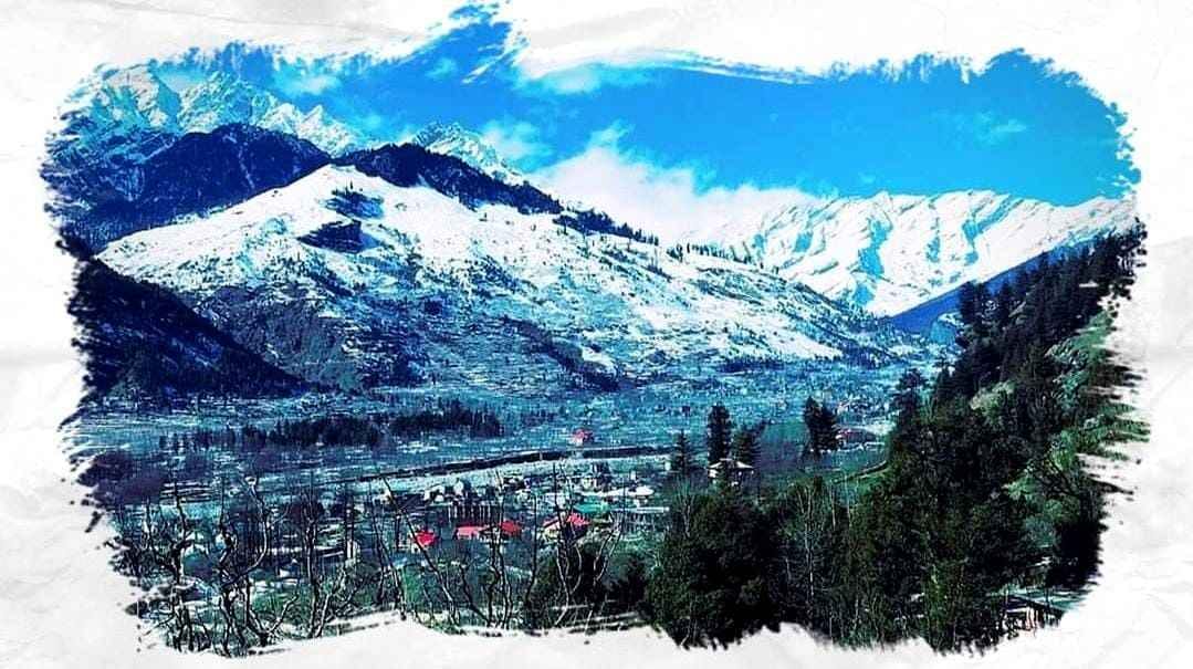 Snow Fall in North India - Manali hill view